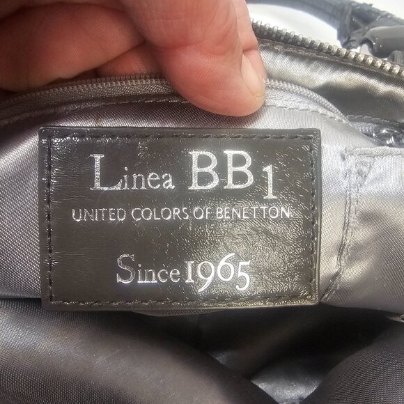Linea BB1 United Colors of Benetton Since 1965. This is a small women's purse. - Picture 10 of 16
